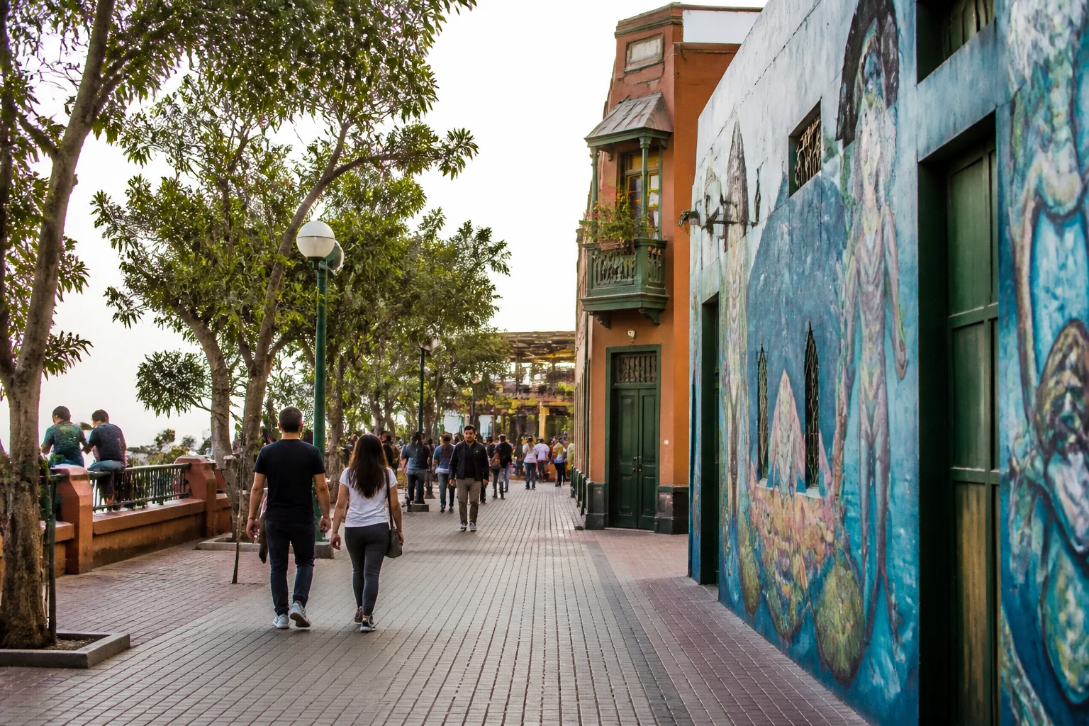 Murals and historic streets along a Barranco walking route