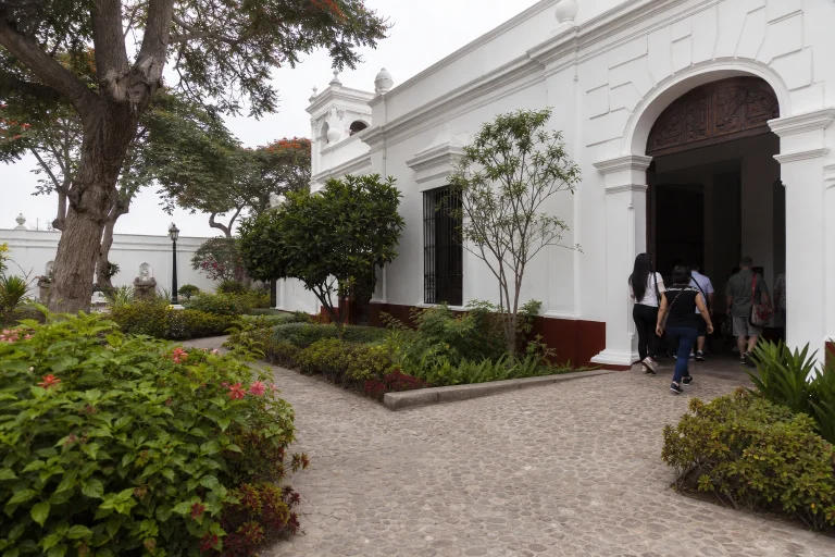 Garden courtyard at a museum in Lima
