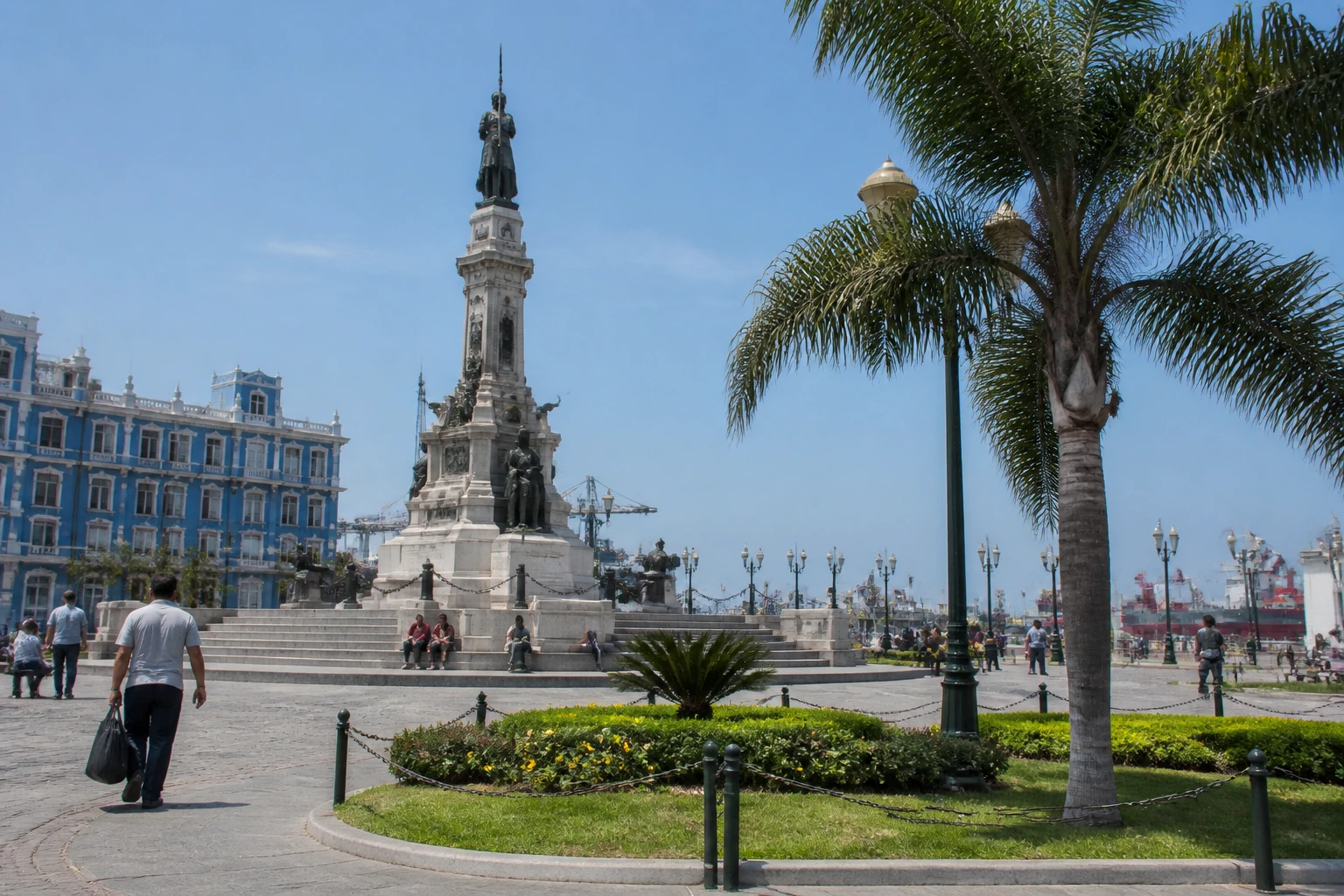 Plaza de Armas del Callao and Miguel Grau monument