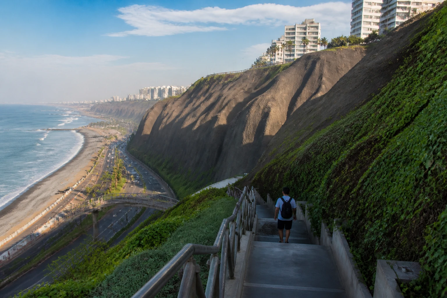 Access route between Lima’s cliffs and the Costa Verde beach level