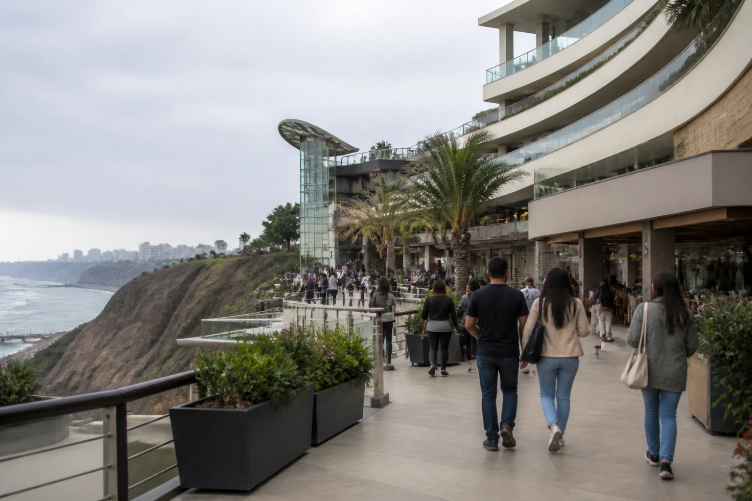 Shopping area in Miraflores, Lima